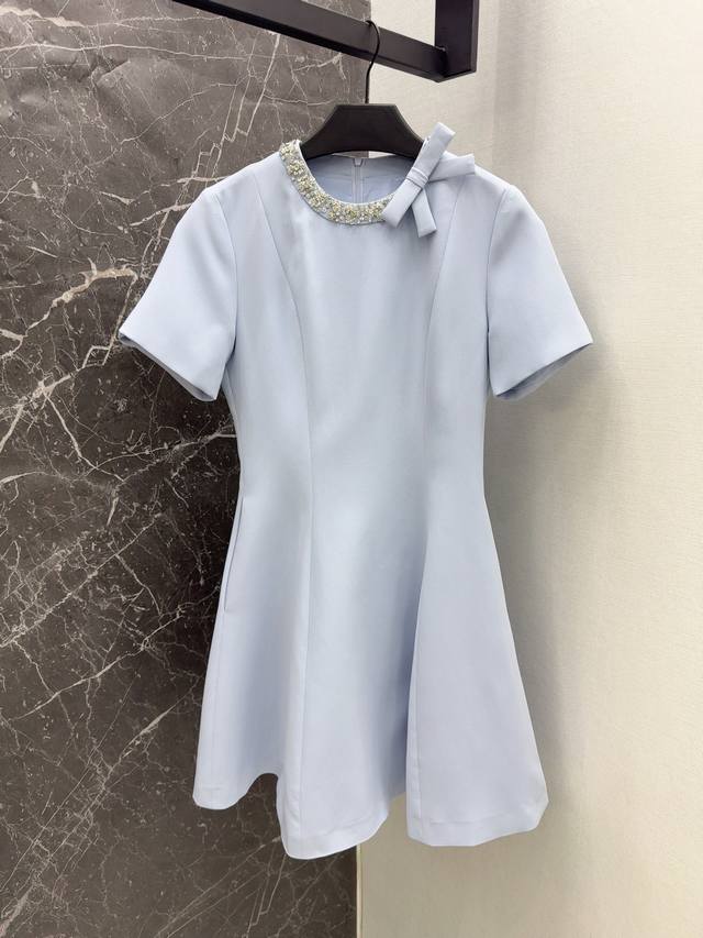 Vltn 24Ss 春夏新品水晶钻圆领收腰a字连衣裙blingbling适合夏日的少女心小裙子 水晶钻和蝴蝶结装饰少女感十足 好温柔的烟粉色+清新又显白的莫兰迪