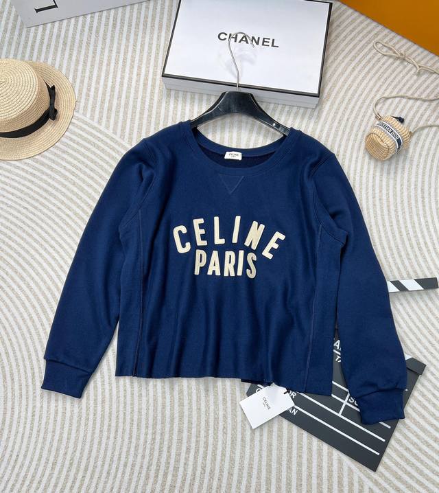 Celin* 24Fw早秋新款 字母徽标短款宽松卫衣丨独家高版出品！轻轻松松就能让你颜值开挂个性独特 上身有型有范又时髦颜值与舒适度兼具！衣橱必不可少！落肩与宽