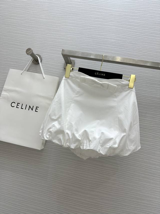 Celin2新款 蝴蝶结装饰云朵抹胸上衣 超温柔超级气质 高品质定制 现货首发size：S M L S码胸围：72，衣长：33