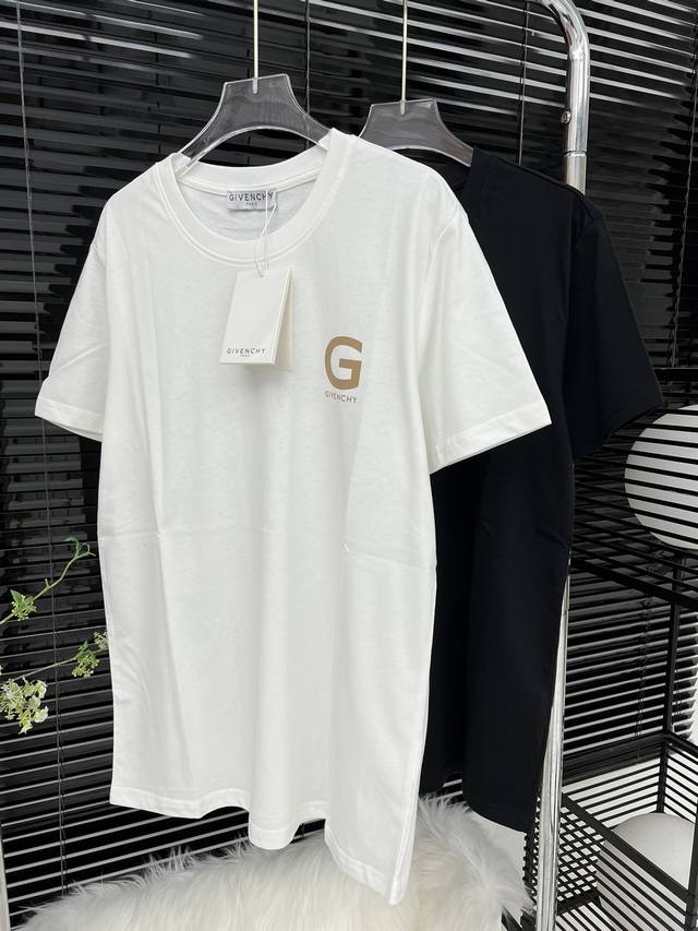 Givench*24新款印花logo圆领短袖t恤 高端品质 独家最高品质版本logo印花工艺圆领短袖t恤 采用定织定染同缸无色差罗纹 定制1:1辅料，三标齐全