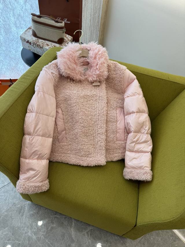 新款羽绒服 Moncler 羊羔绒羊毛领皮草拼接长袖 90% 白鹅绒 羽绒服 粉色 咖色 白色 0-1-2-3码