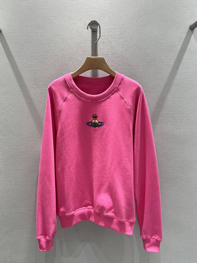 Vivienne Westwood 24Fw早秋新款 西太后刺绣土星logo圆领卫衣丨独家高版出品！绝对值得打call经久耐穿的万年长青款小宽松版型，休闲又洋气