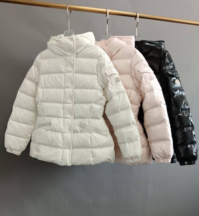 Moncler 盟可睐barante 收腰廓形拉链长袖羽绒服 浅粉色 米白色 黑色